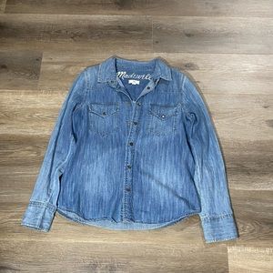 Madewell blue chambray denim snap front long sleeve shirt Small